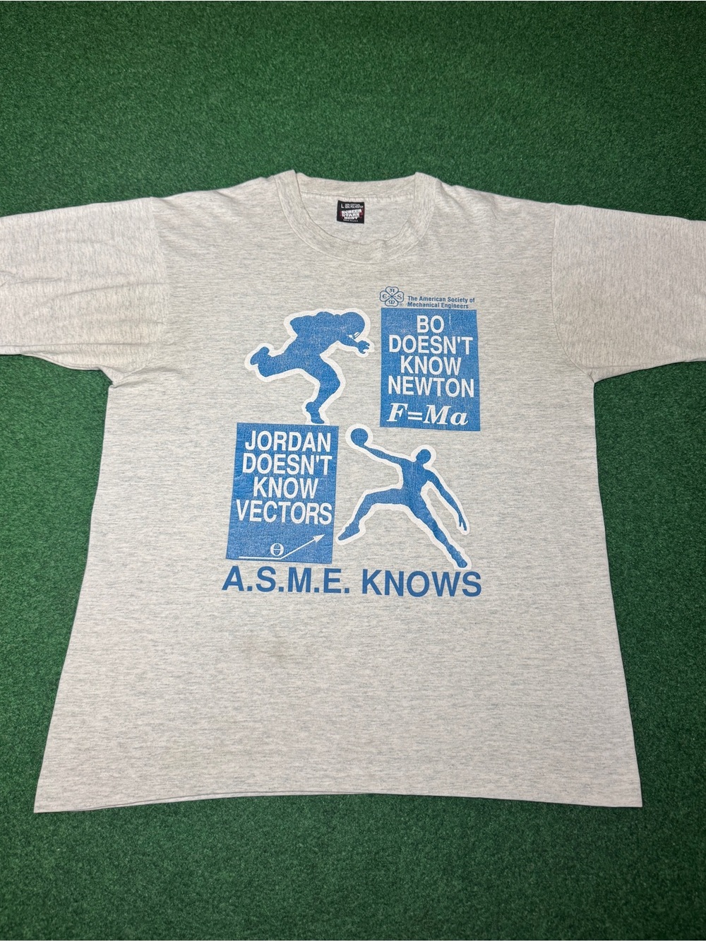 Vintage 90s Bo Jackson vs. Michael Jordan Science T-shirt, Funny Weird Large